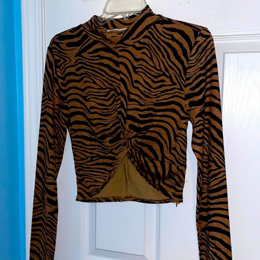 Brand new honey bum top